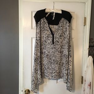 Torrid plus size 6X Black/White/Royal Blue Tank